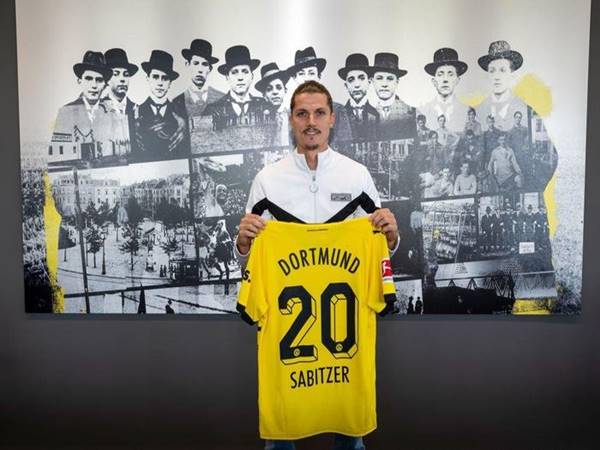 Chuyển nhượng 25/7: Sabitzer chính thức đầu quân cho Dortmund