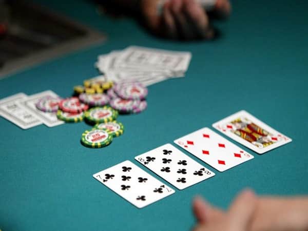 Cách tính xác suất trong Poker để có được 5 lá bài như mong đợi