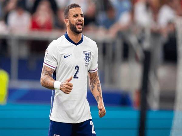 Kyle Walker trong màu áo ĐTQG Anh