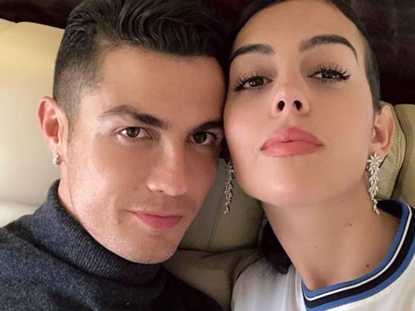 Georgina Rodriguez và Ronaldo tình tứ bên nhau