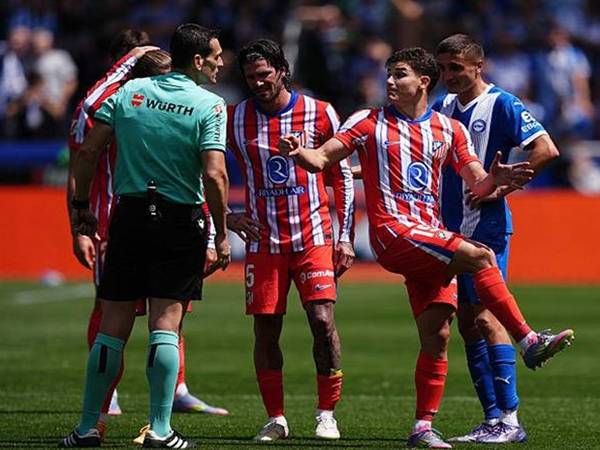 Bóng đá TBN: Atletico khó đuổi Barca và Real