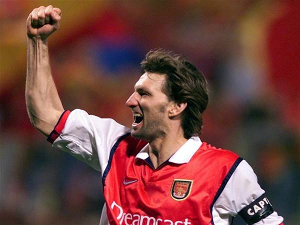 Các trung vệ Arsenal xuất sắc nhất NHM không thể quên