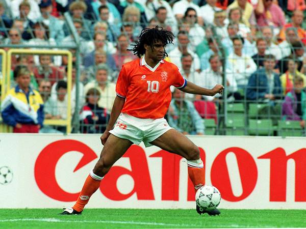 Gullit mang áo số mấy tại đội tuyển quốc gia Hà Lan Gullit mang áo số mấy tại đội tuyển quốc gia Hà Lan