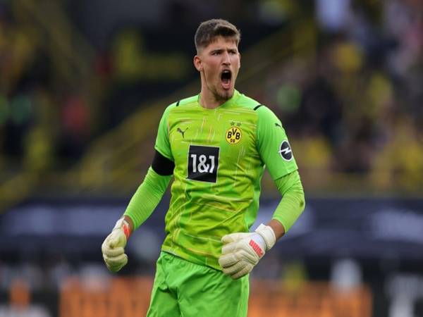 Di sản các thủ môn của Dortmund giỏi để lại