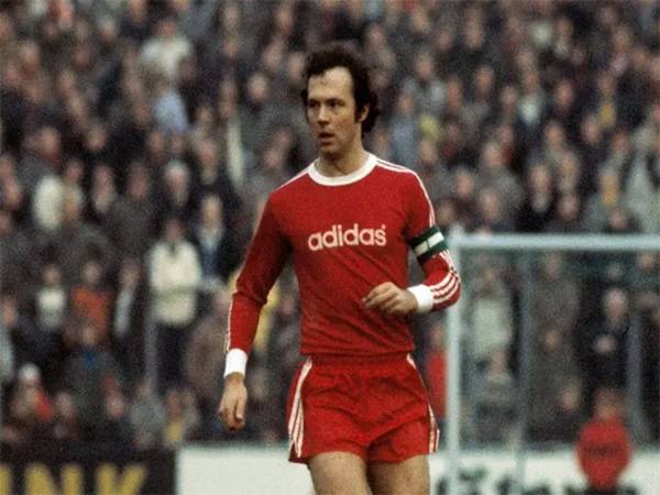 Franz Beckenbauer - huyền thoại số 1 trong lịch sử